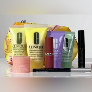 Clinique Summer Gift Set with Lotion + Full Size Take The Day Off